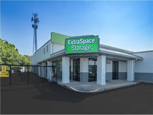 storage-units-in-memphis-tn-at-4649-kirby-pkwy-extra-space-storage