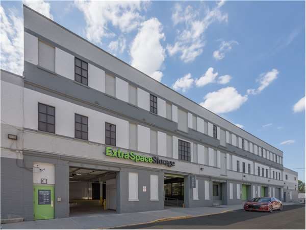 storage-units-in-bronx-ny-at-3450-baychester-ave-extra-space-storage