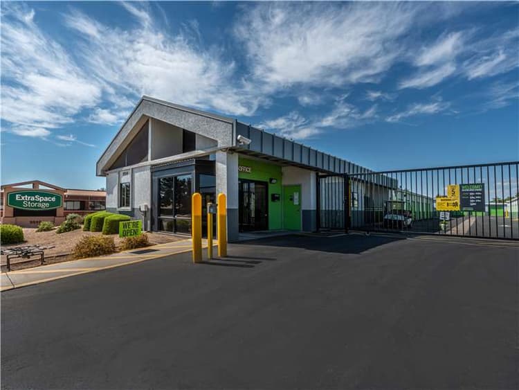 storage-units-in-mesa-az-at-5510-e-southern-ave-extra-space-storage