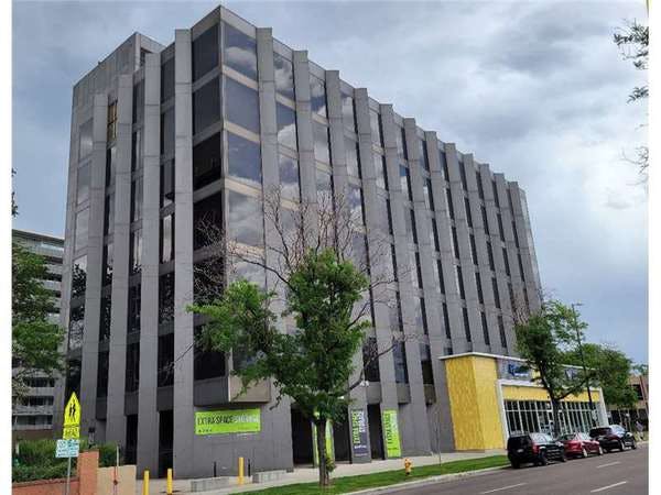 Exterior shot of the Extra Space Storage facility on 900 Grant St in Denver, CO. 