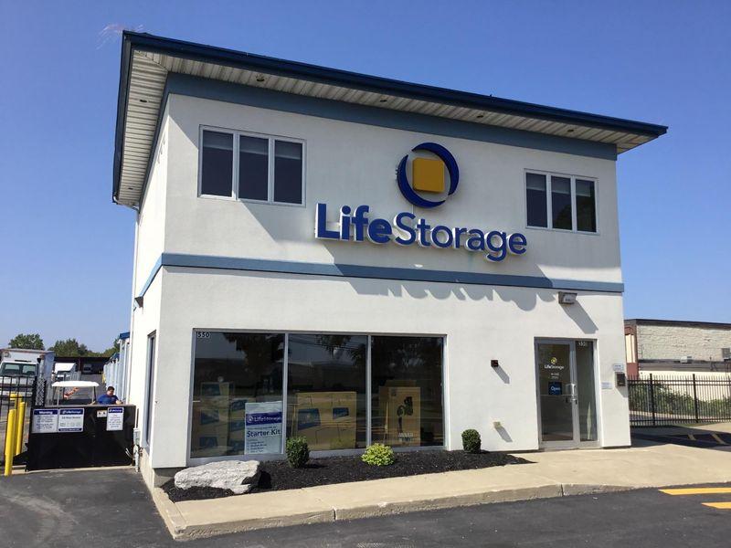 Extra Space Storage facility on 550 Cayuga Rd - Buffalo, NY