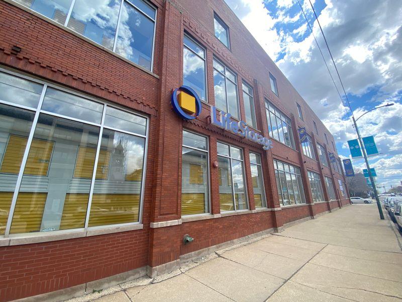 Extra Space Storage facility on 1625 S Ashland Ave - Chicago, IL