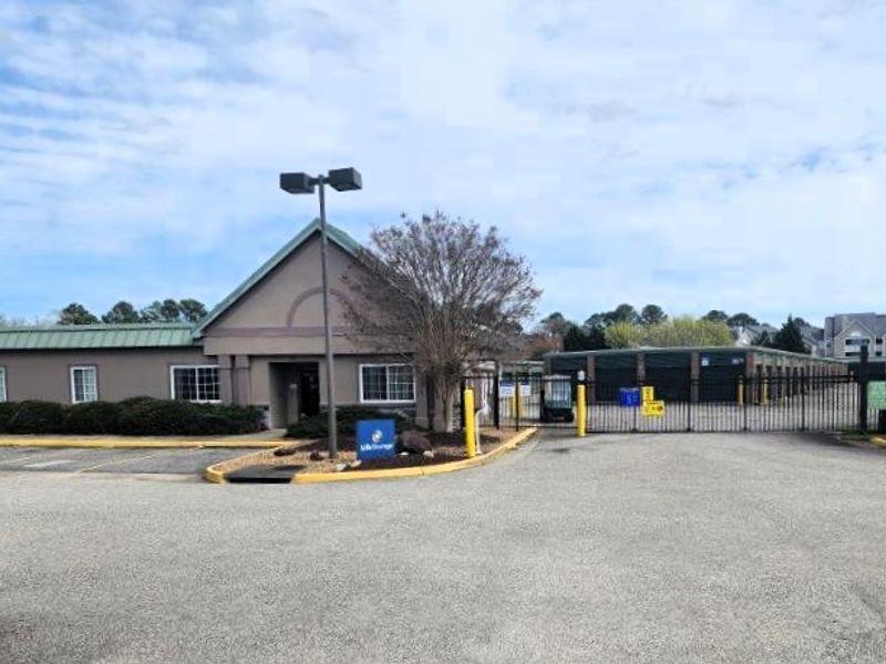 Extra Space Storage facility on 701 Brick Kiln Blvd - Newport News, VA