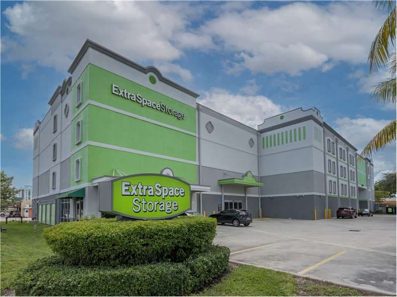 storage-units-in-hollywood-fl-at-430-n-dixie-hwy-extra-space-storage