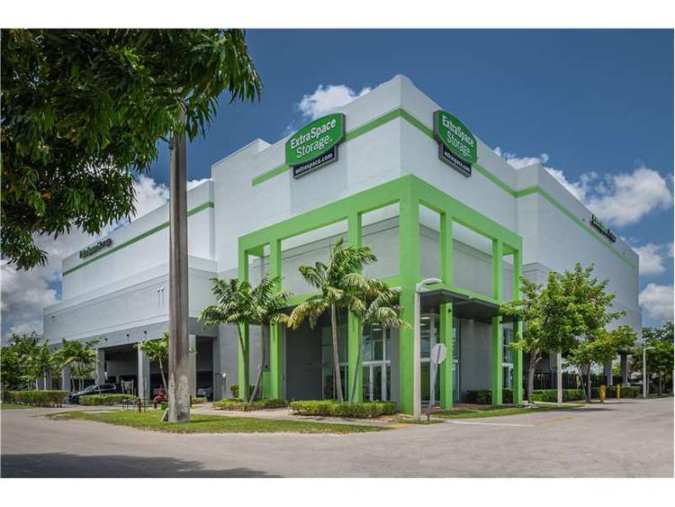 Storage Units in Miami, FL at 910 SW 68th Ave Extra Space Storage