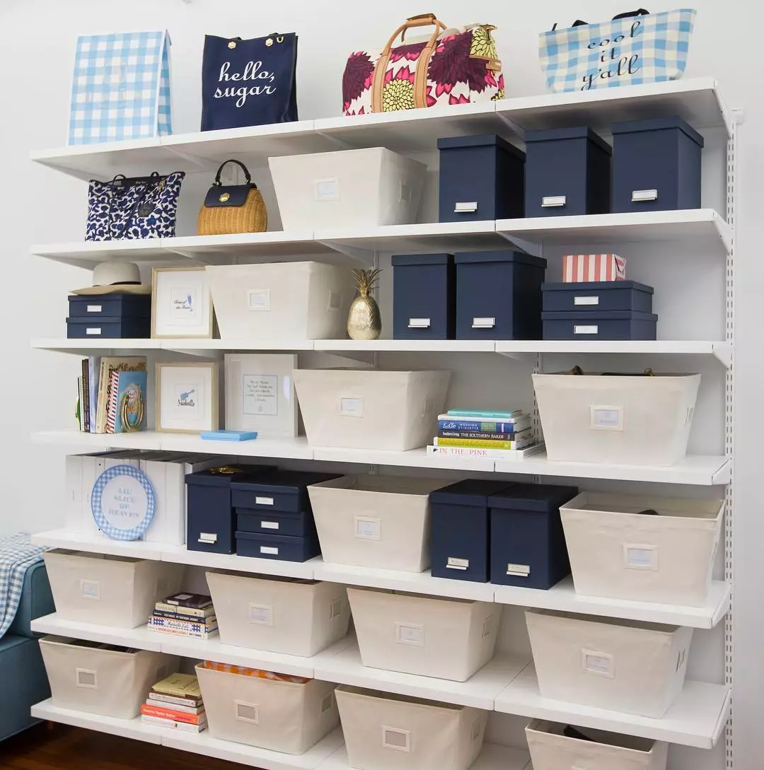 https://www.extraspace.com/blog/wp-content/uploads/2018/01/junk-room-updates-organization-make-shopping-an-incentive.jpg.webp