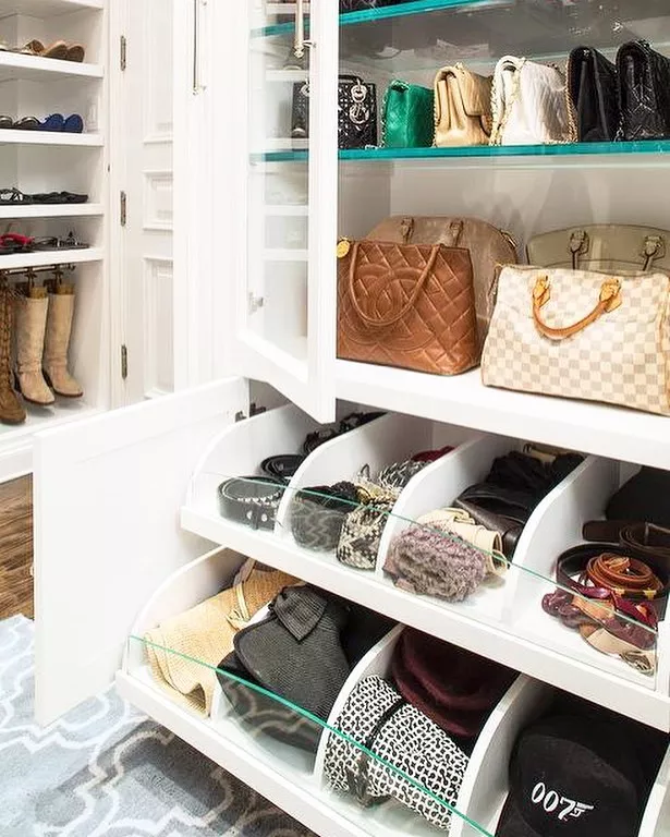 LA Closet Design The best way to complement a stunning handbag