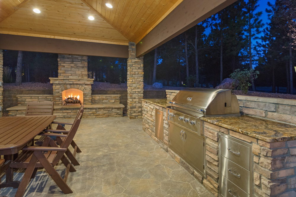 design idea for outdoor kitchen space