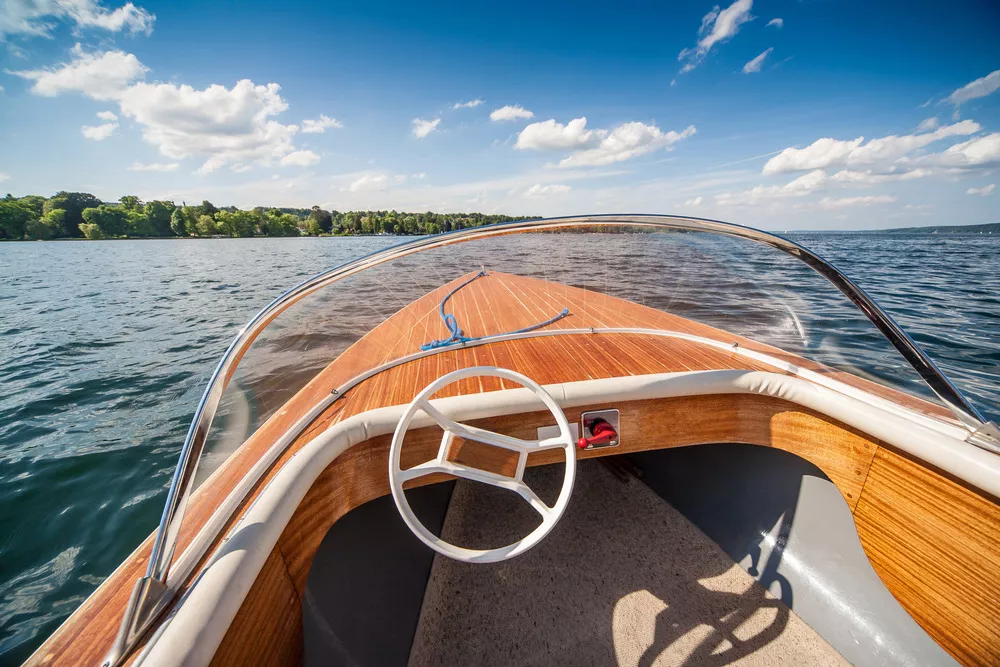 Buyers Guide to Best Aluminum Fishing Boats or Best Fiberglass