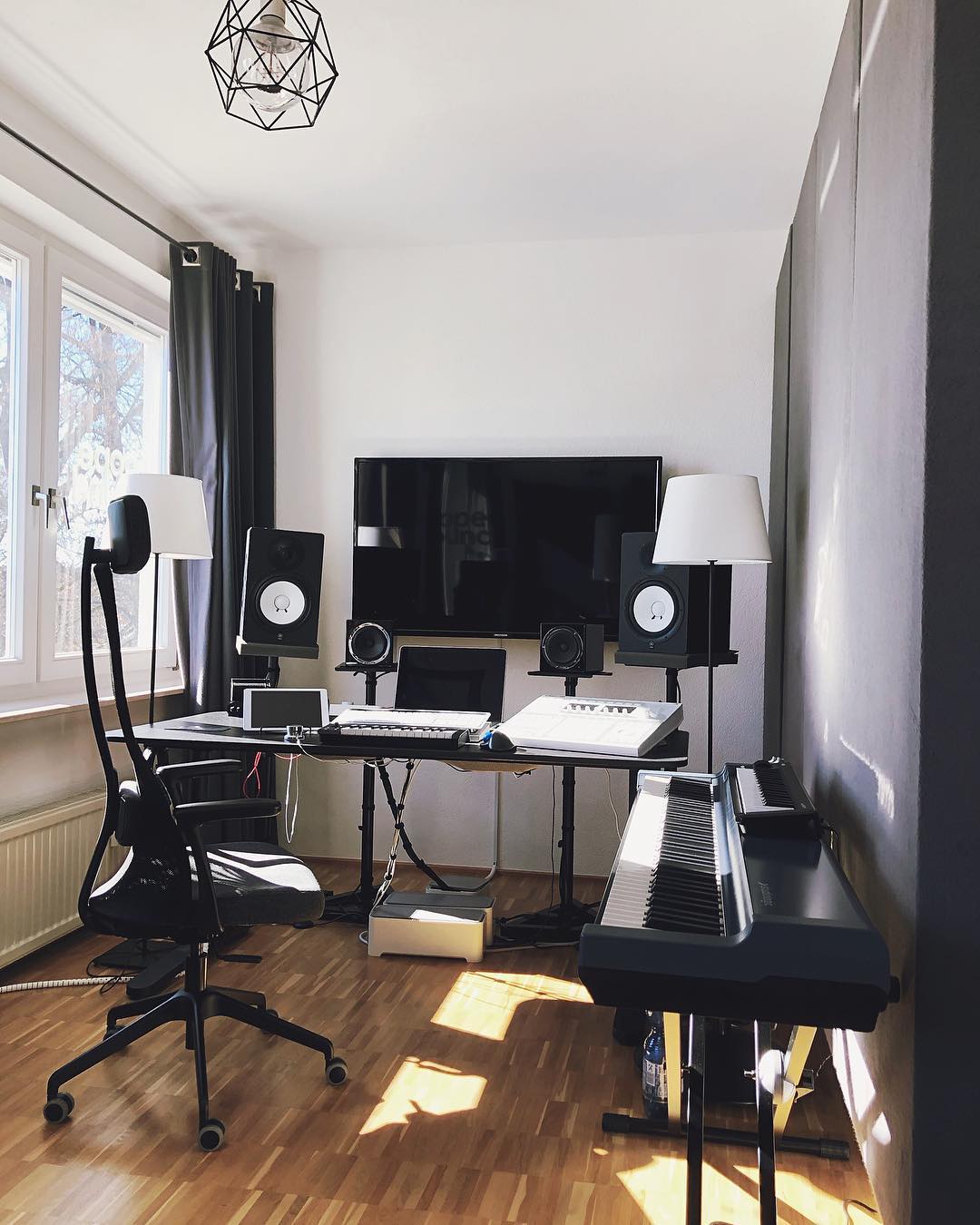 How to Transform a Spare Room into a Home Music Studio | Extra Space
