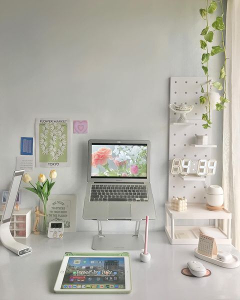 How to Work From a Studio Apartment: 10 Tips for Success | Extra Space ...