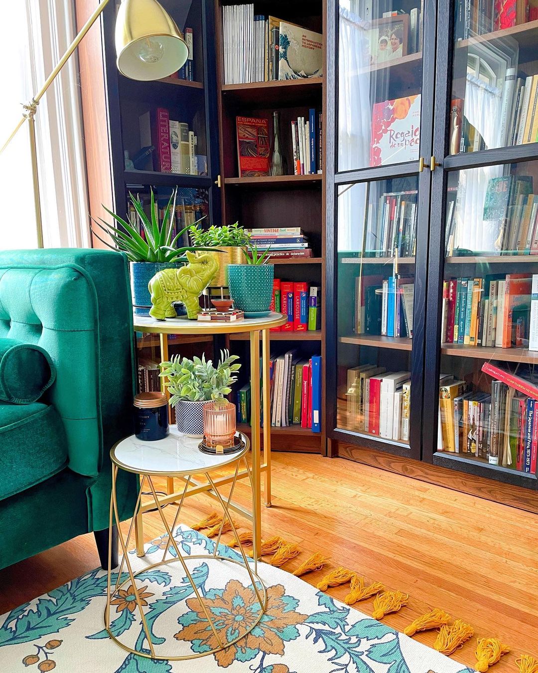 15 Smart Tips for Organizing a Small Apartment
