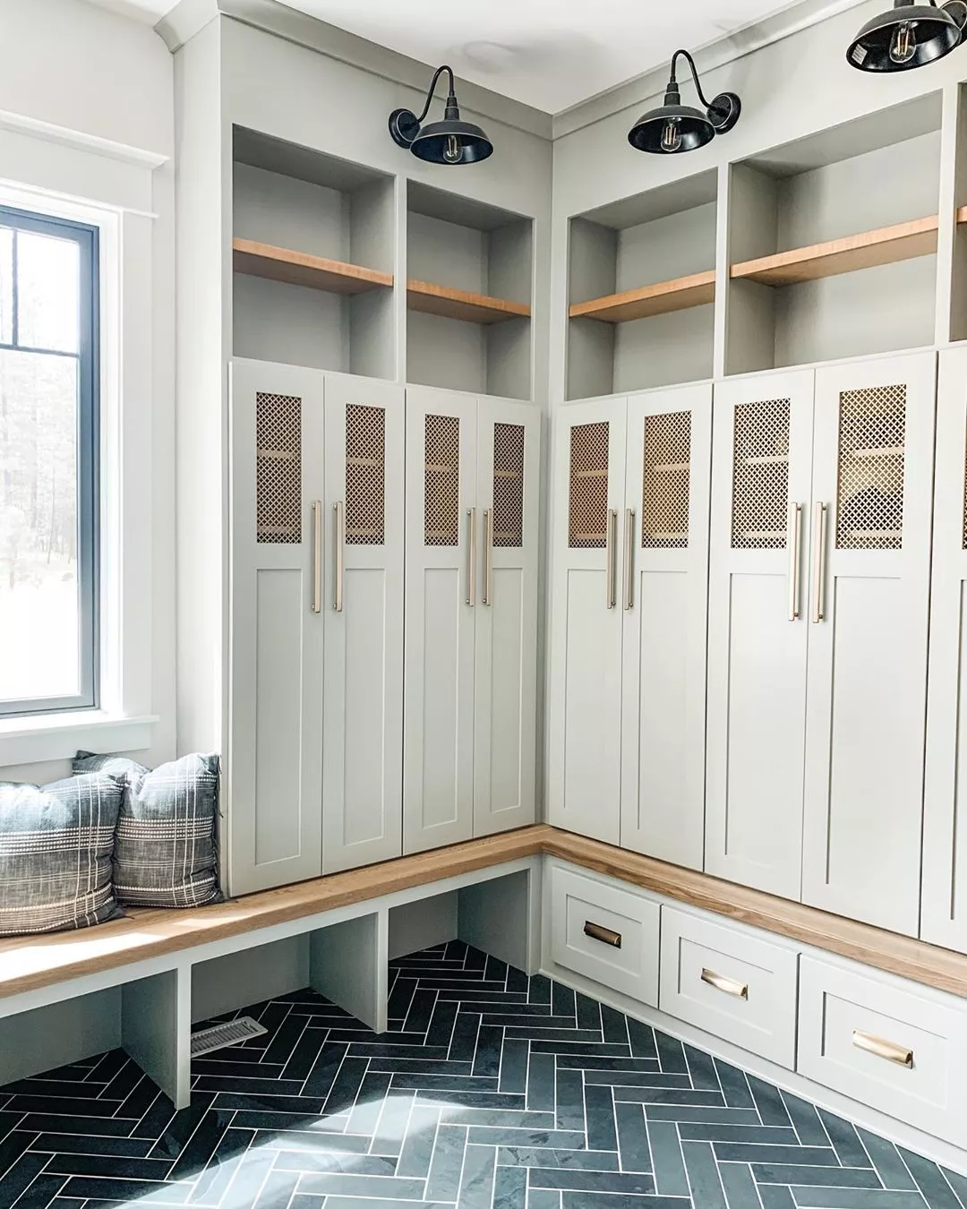 41 Mudroom Ideas With Creative Storage Solutions