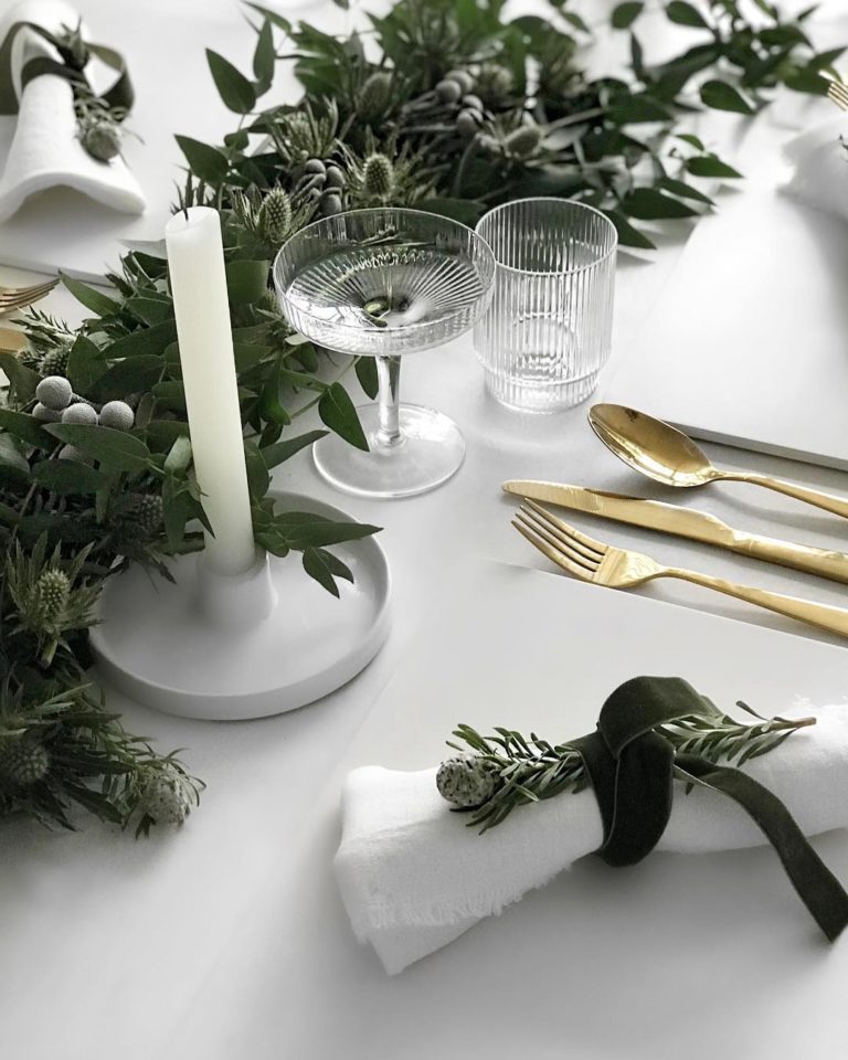 19 Holiday Party Ideas for Hosting Friends & Family | Extra Space Storage