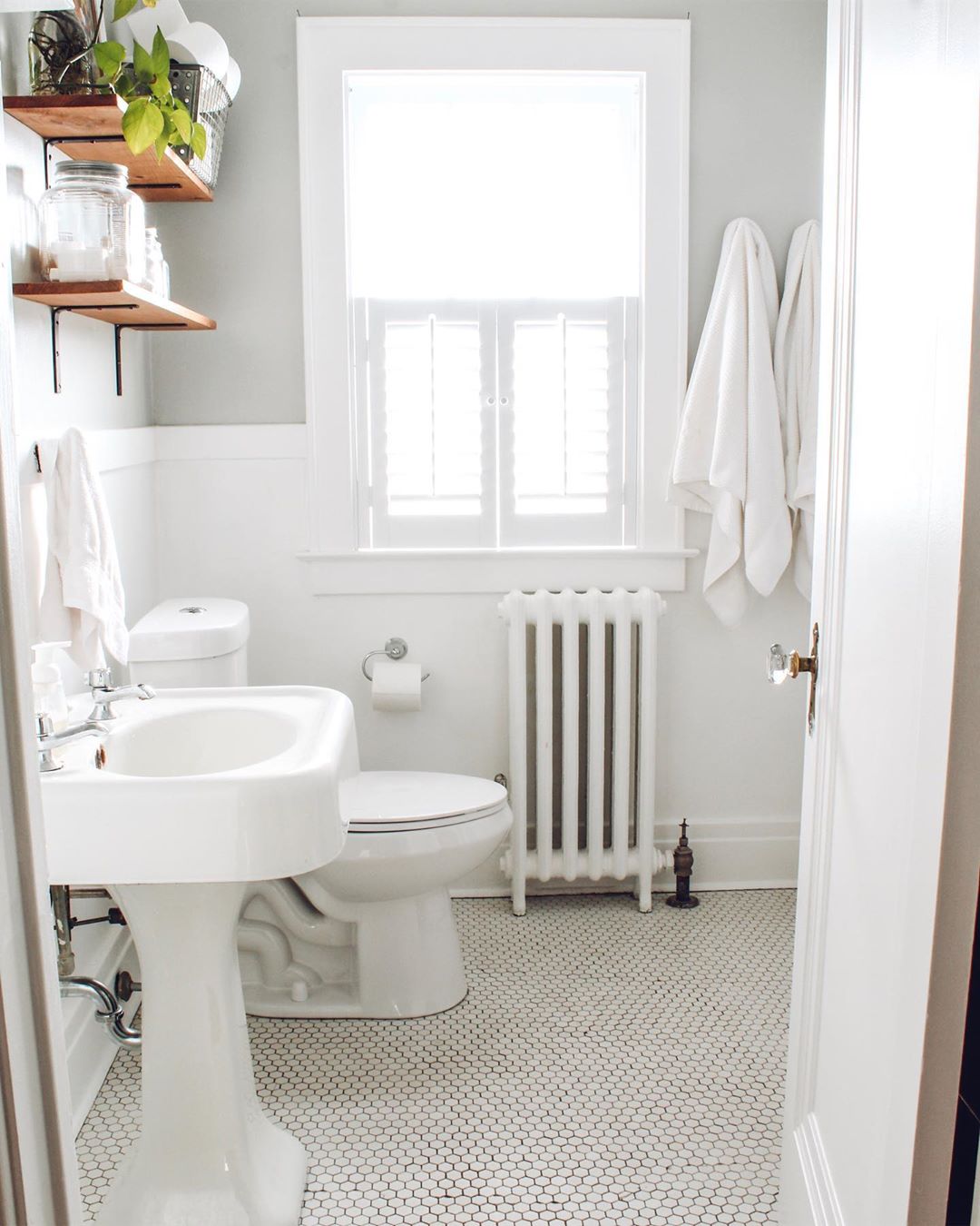Best Bathroom Products For Minimalists