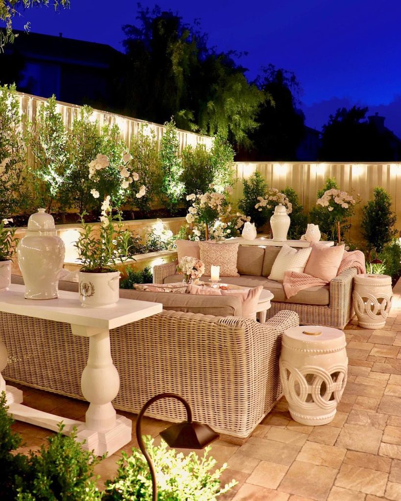 24 Ideas For Designing A Backyard Party Space | Extra Space Storage