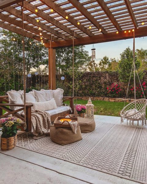 24 Ideas For Designing A Backyard Party Space | Extra Space Storage