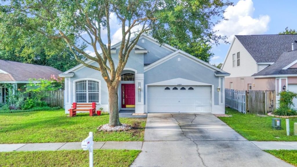 Best Neighborhoods In Tampa For Families In 2024 | Extra Space Storage