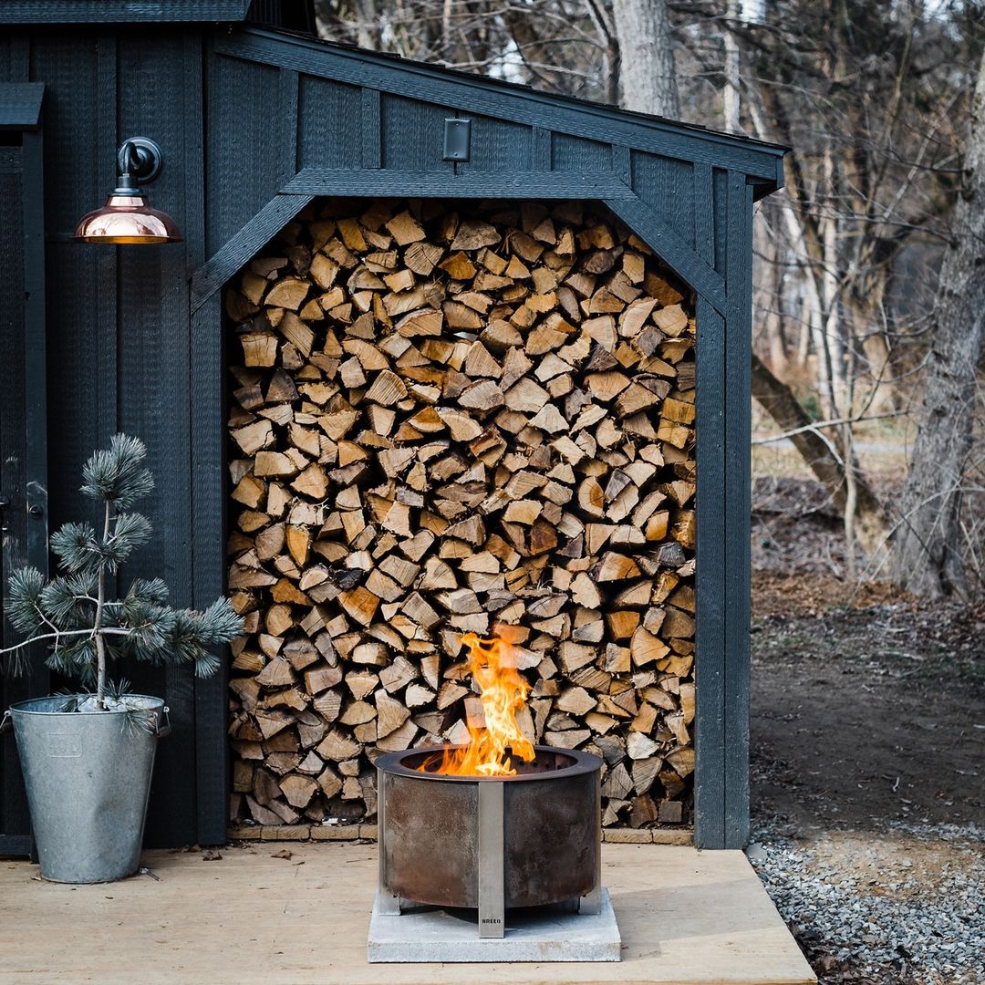 Best Types of Wood to Burn in Your Fire Pit