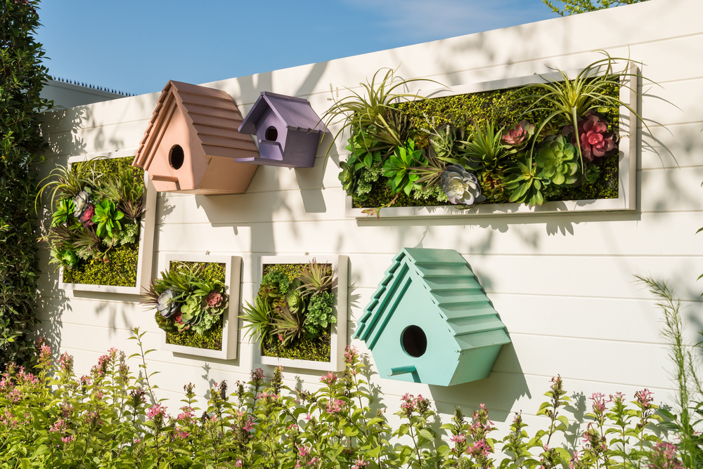 Birdhouse Garden Decor Idea on a Budget